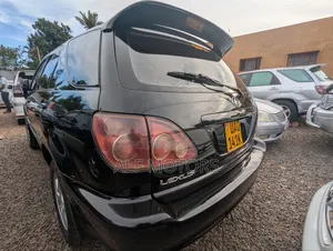 Toyota Harrier 2000 Black