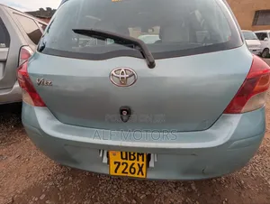 Toyota Vitz 2008 Blue