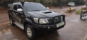 Toyota Hilux 2012 Black