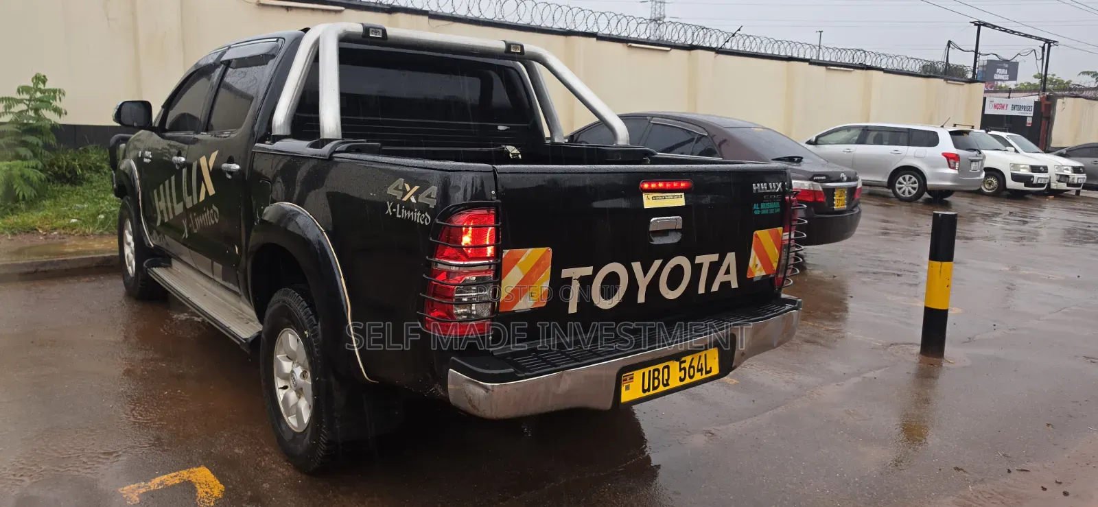 Toyota Hilux 2012 Black
