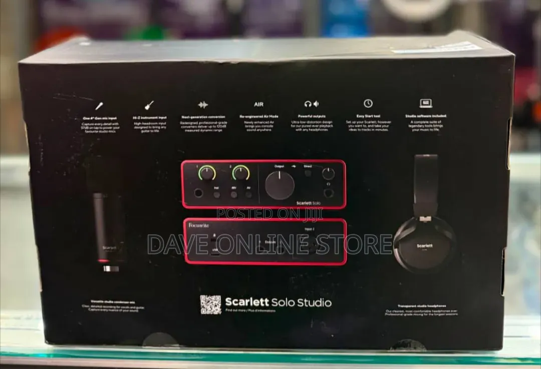 Focusrite Scarlett Solo Studio 4th Gen USB Audio Interface Bundle