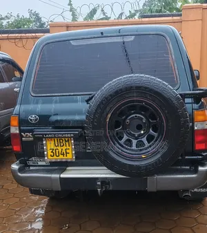 Toyota Land Cruiser 80 Wagon 4.2 D 1993 Green