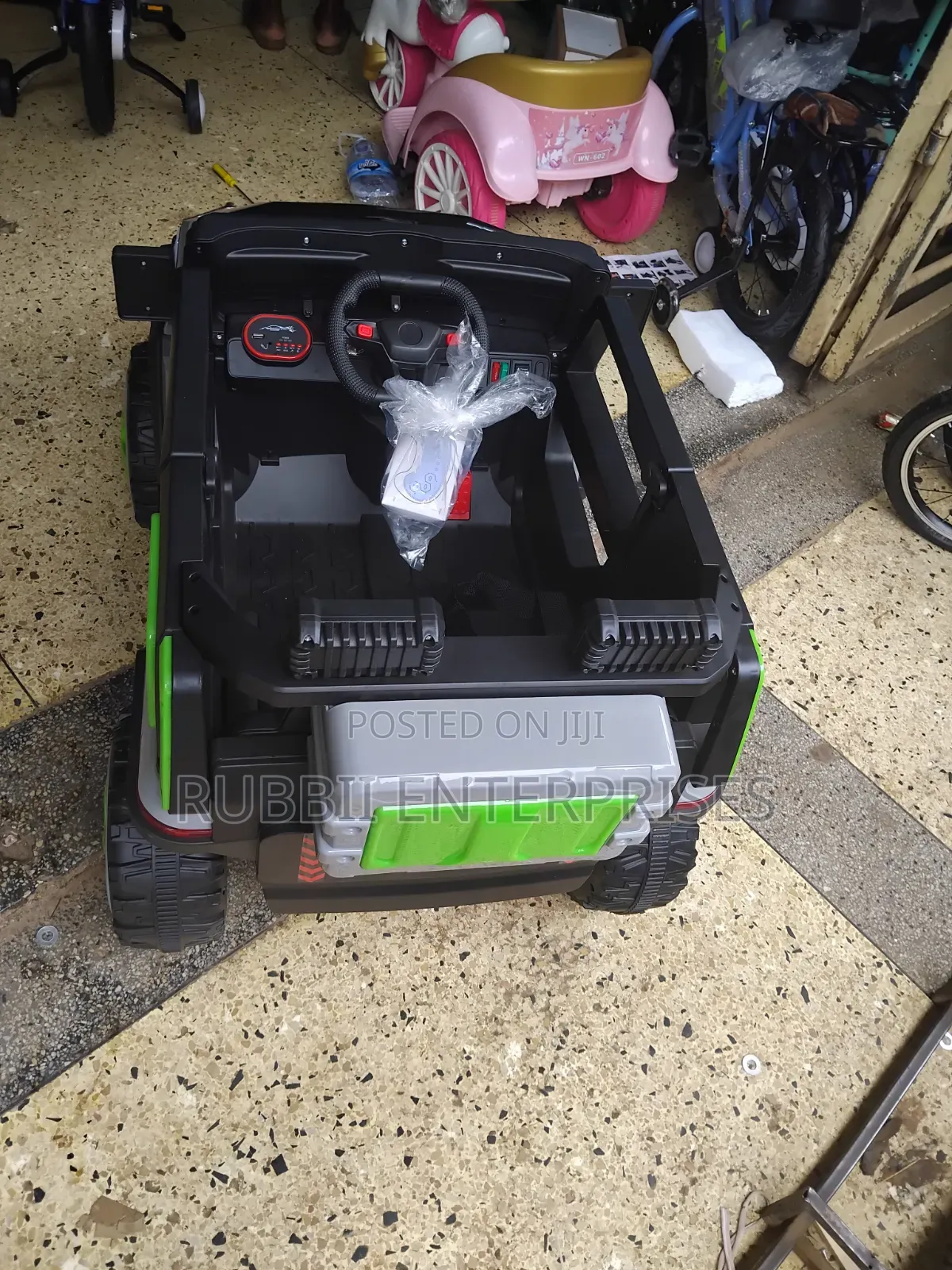 Children's Rechargeable Electric Ride-on Toy Jeep
