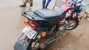 TVS HLX 125 2021 Red