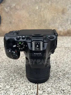 Nikkon D5600 With 18-55mm Lens