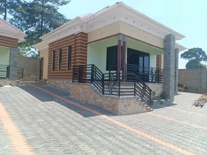4bdrm House in Seta Namiryango At, Kawempe for sale