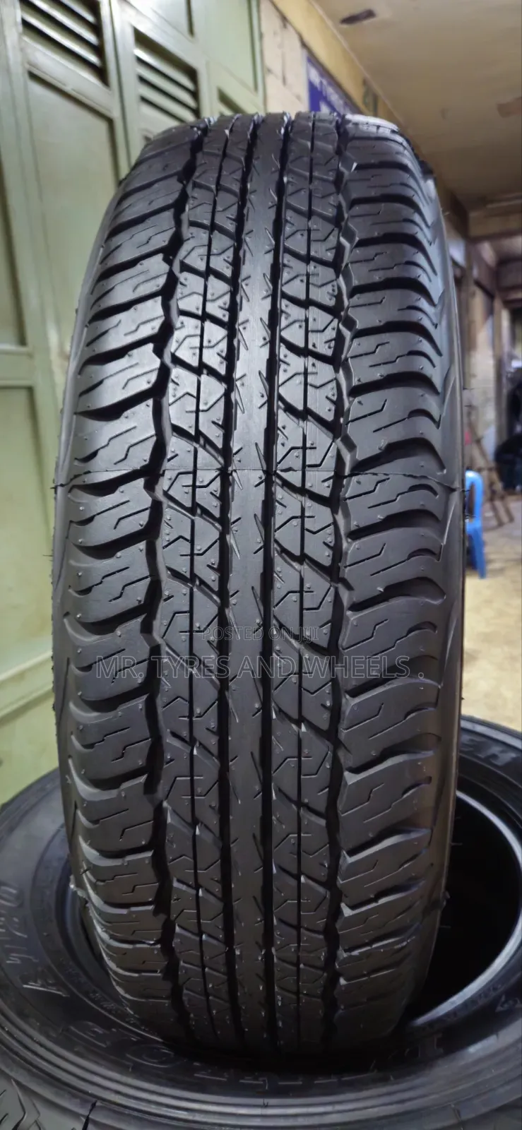 225/70r17 Dunlop Grandtrek