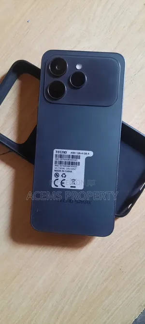 Tecno Spark 40 128 GB Black