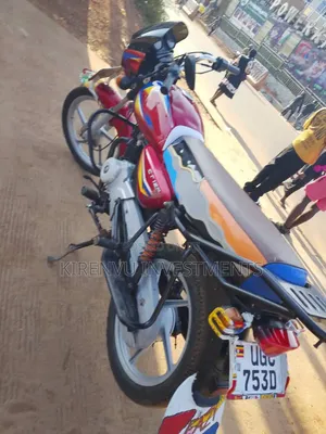 Bajaj Boxer 100 2022 Red