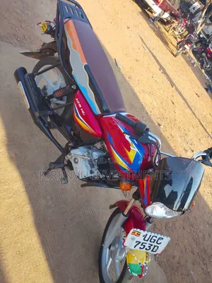 Bajaj Boxer 100 2022 Red