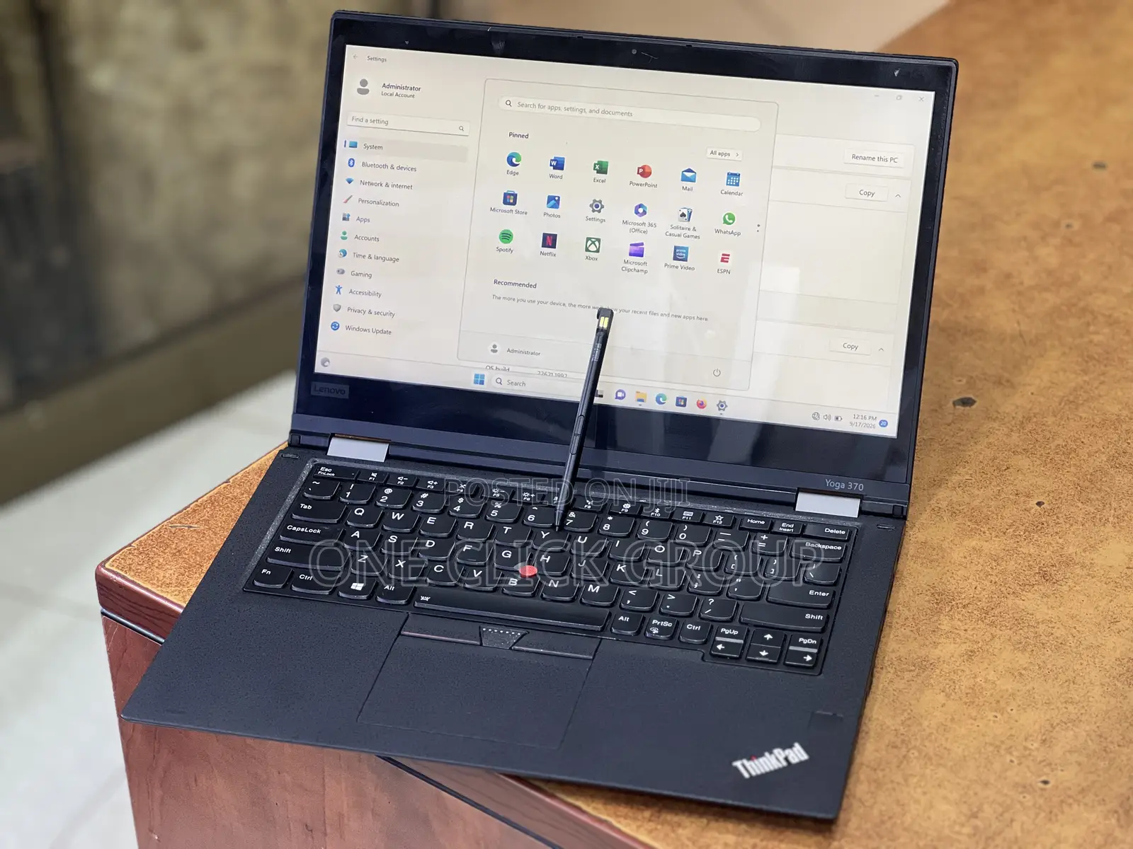 Laptop Lenovo ThinkPad Yoga 370 8GB Intel Core i5 SSHD (Hybrid) 256GB