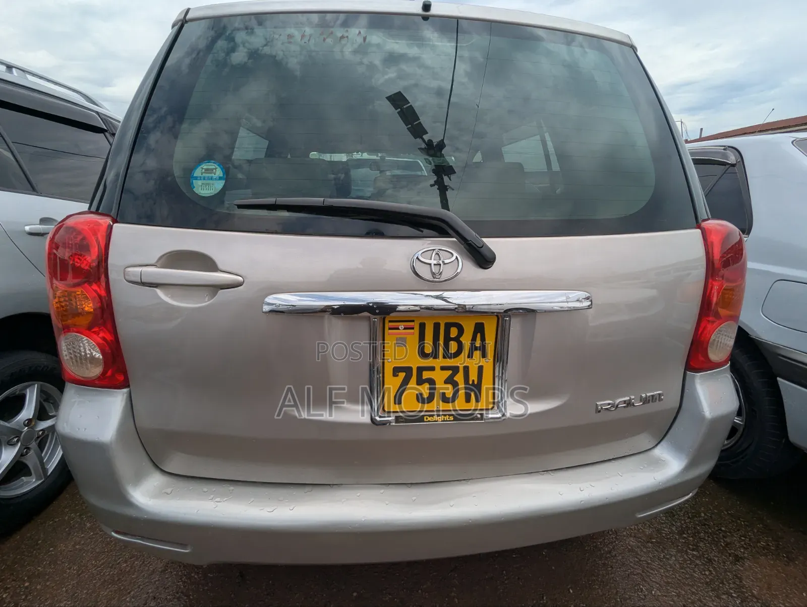 Toyota Raum 2005 Silver