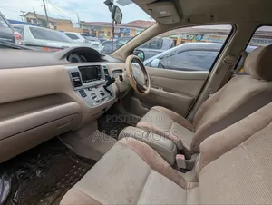 Toyota Raum 2005 Silver