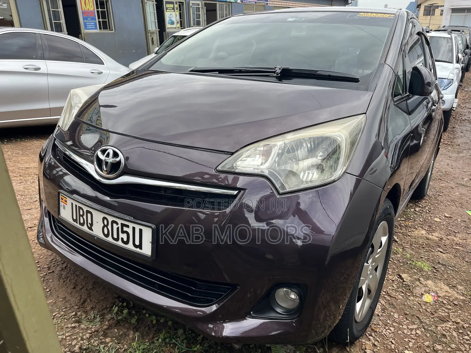 Toyota Ractis 1.5 AWD 2012