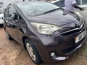 Toyota Ractis 1.5 AWD 2012