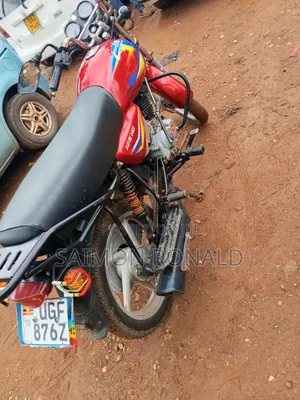 Bajaj Boxer 125 2025 Red
