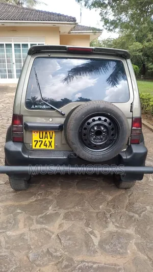 Mitsubishi Pajero Junior 1998 Gray