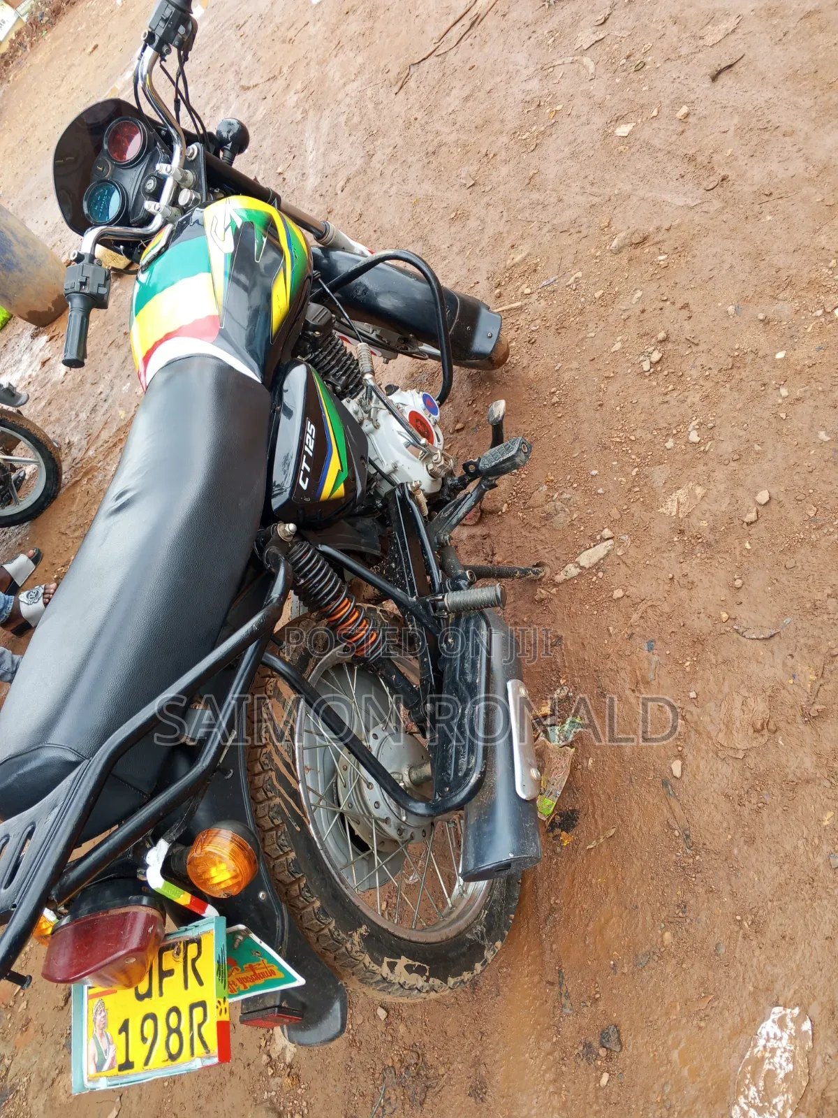 Bajaj Boxer 125 2025 Red