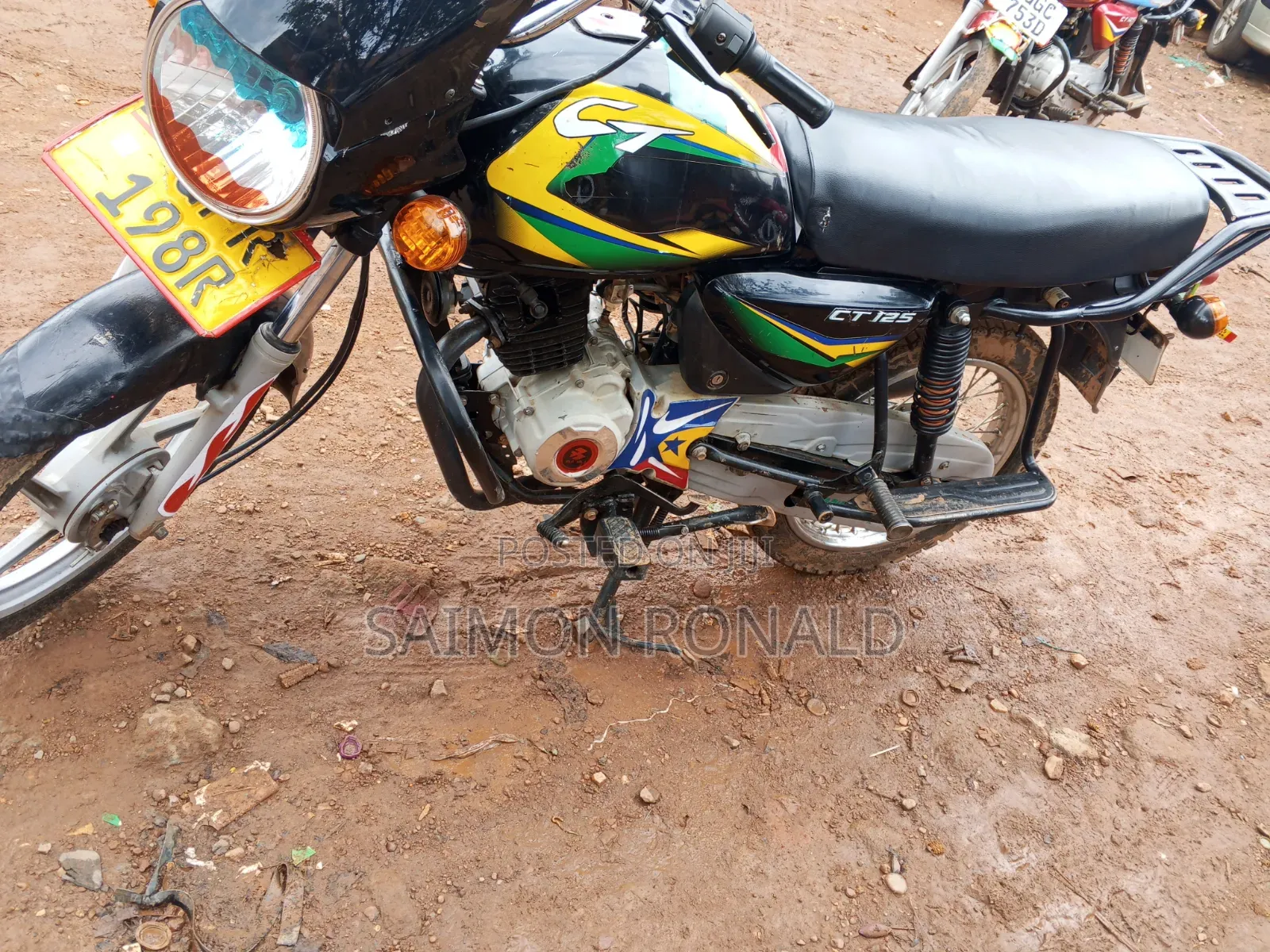 Bajaj Boxer 125 2025 Red