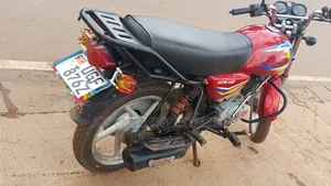 Bajaj Boxer 125 2024 Red
