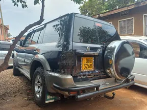 Nissan Patrol 2004 Blue