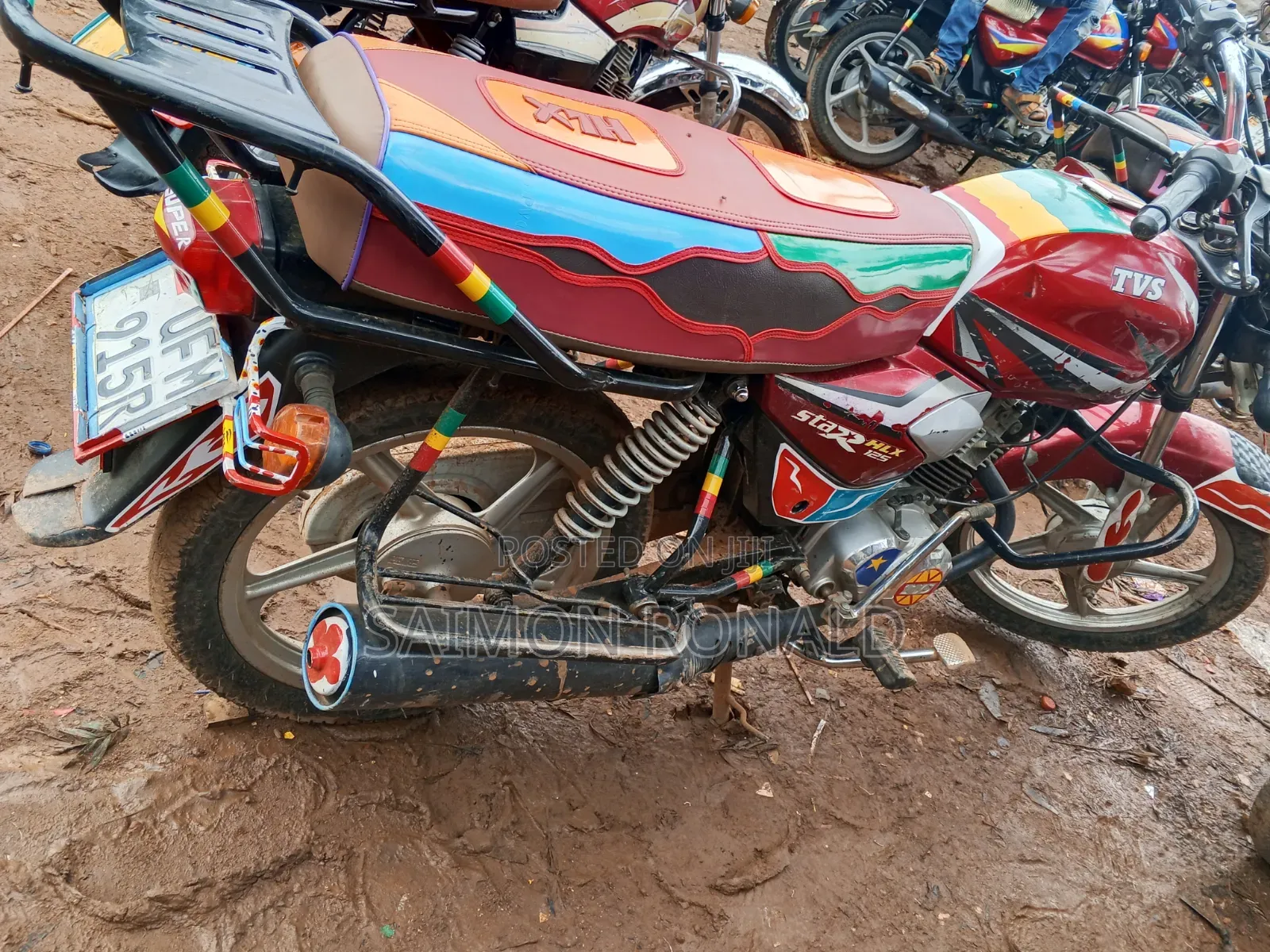 TVS HLX 125 2020 Red