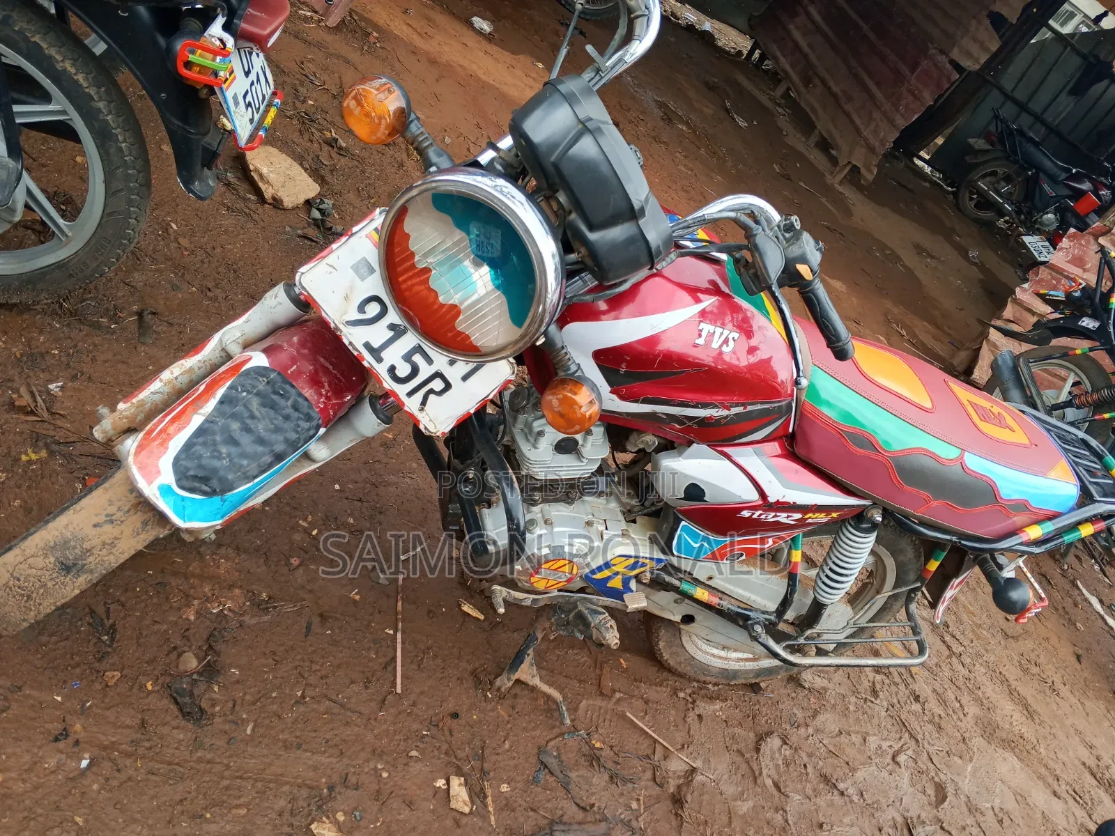 TVS HLX 125 2020 Red