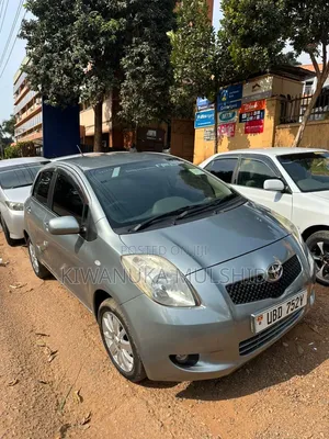 Toyota Vitz 2005 Gray
