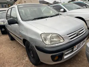 Toyota Raum 1998 Silver
