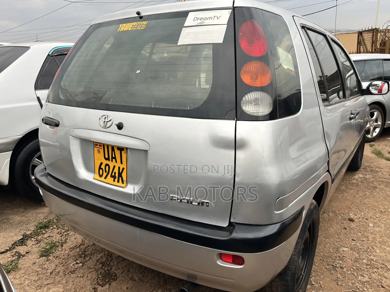 Toyota Raum 1998 Silver