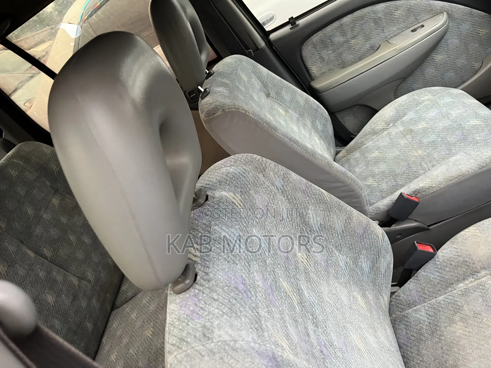 Toyota Raum 1998 Silver