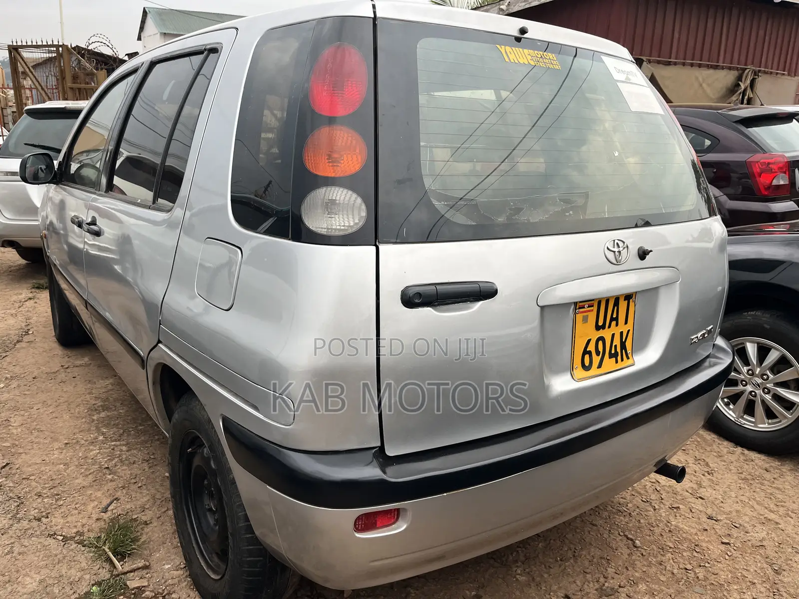 Toyota Raum 1998 Silver