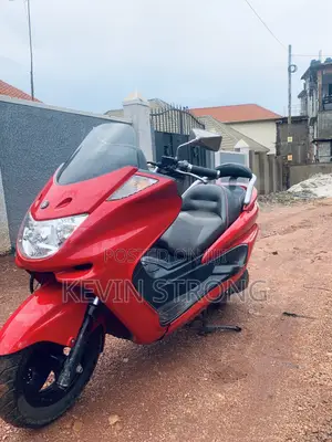 Yamaha Majesty 2010 Red