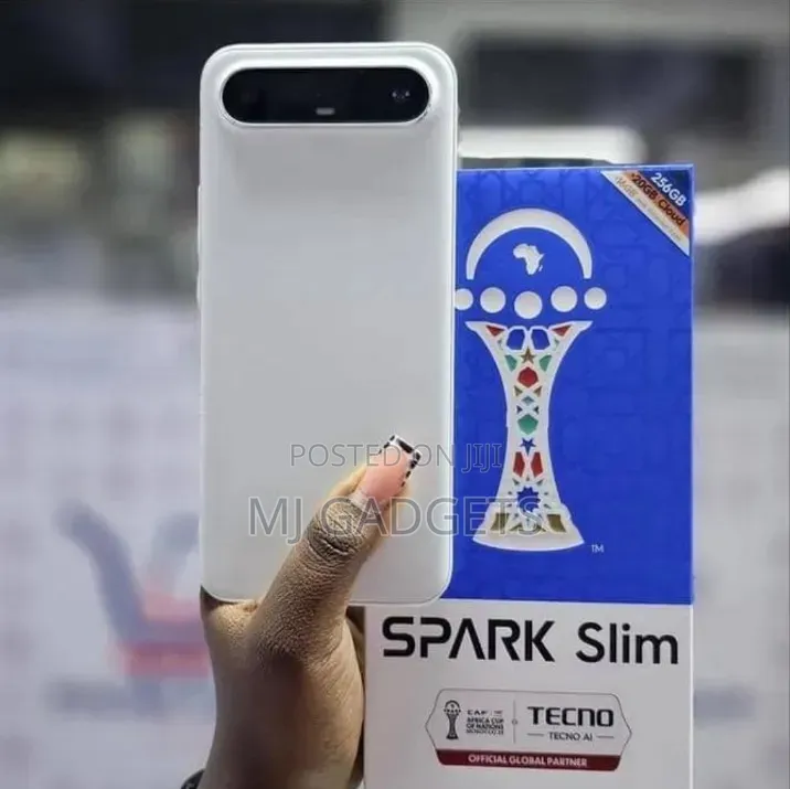 New Tecno Spark Slim 256 GB Silver