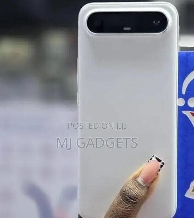 New Tecno Spark Slim 256 GB Silver