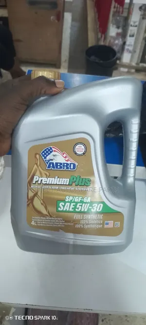 5W 30 Petrol Engine Oil for All Vehicles Original in Stock