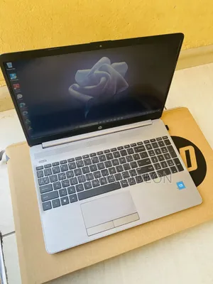 New Laptop HP 250 G8 16GB Intel Core i7 SSD 256GB