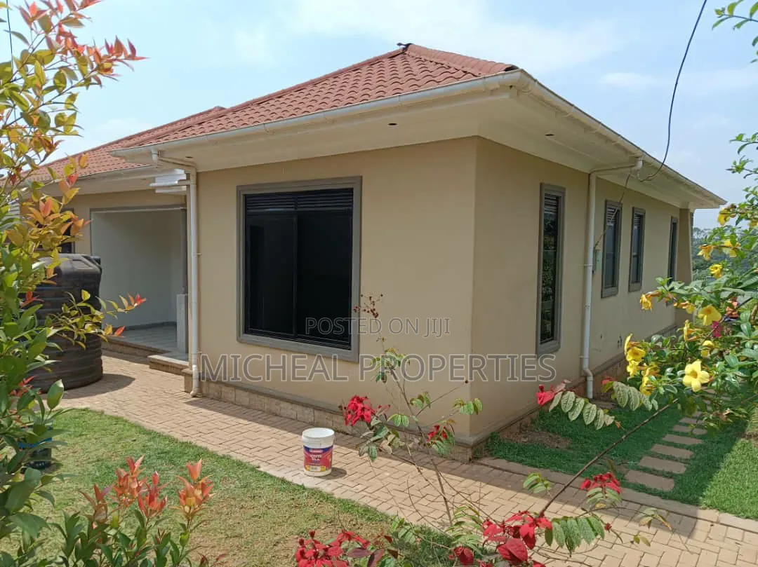 4bdrm House in Namugongo Jinja, Kawempe for sale
