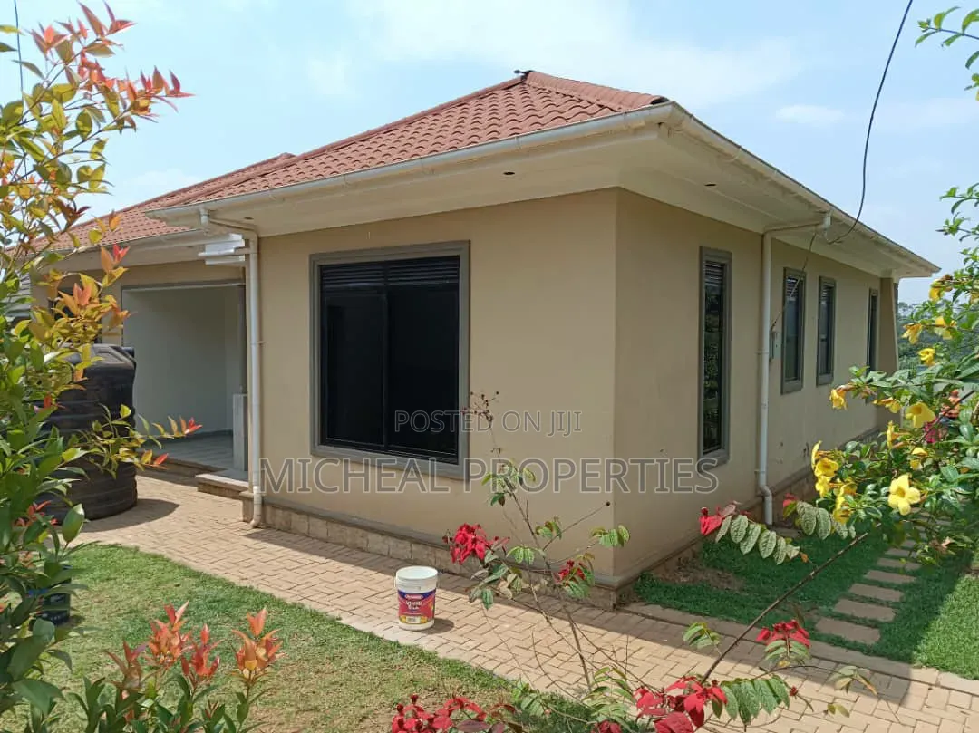 4bdrm House in Namugongo Jinja, Kawempe for sale