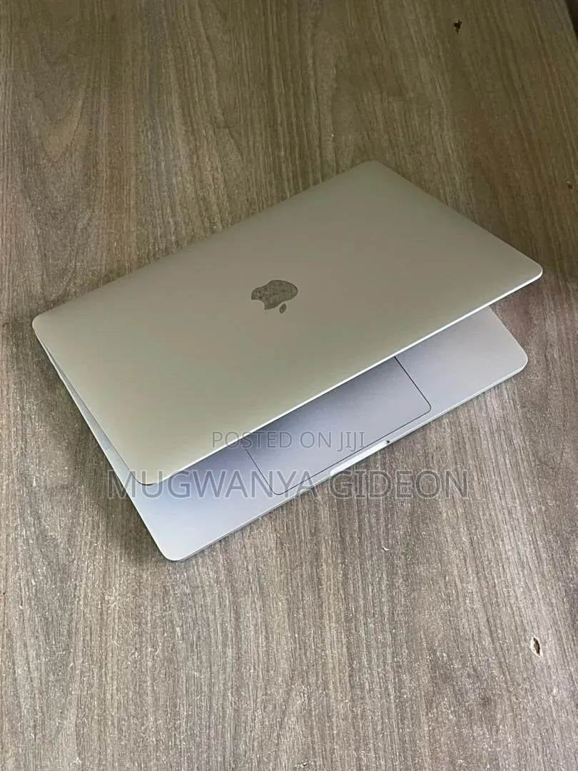 Laptop Apple MacBook Pro 2020 16GB Intel Core i5 SSD 512GB