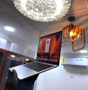Laptop Apple MacBook Pro 2019 16GB Intel Core i7 SSD 256GB