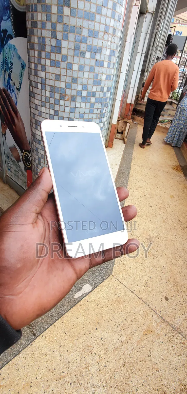 Vivo Y66i 32 GB Gold