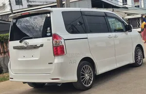 Toyota Noah 2008 White