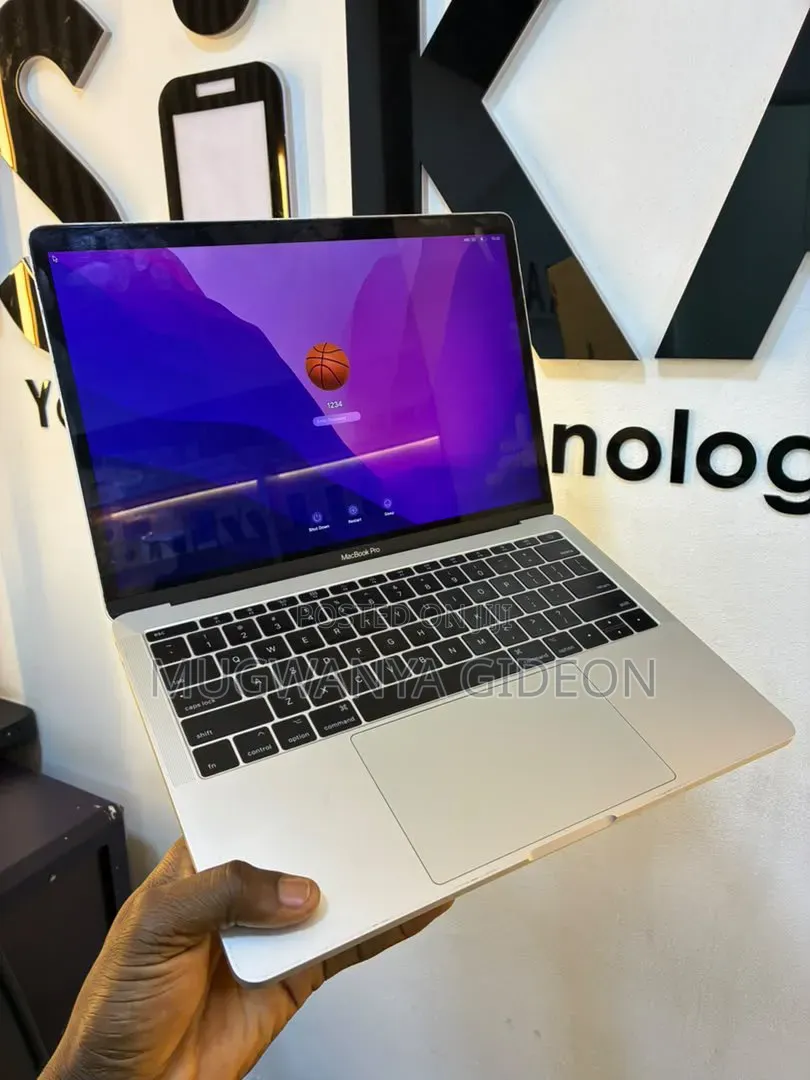 Laptop Apple MacBook Pro 2017 8GB Intel Core i5 SSD 256GB