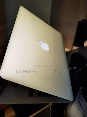 Laptop Apple MacBook Pro 2015 16GB Intel Core i5 SSD 512GB