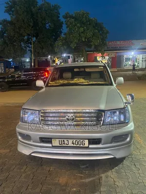 Toyota Land Cruiser 90 Automatic 2002 Silver