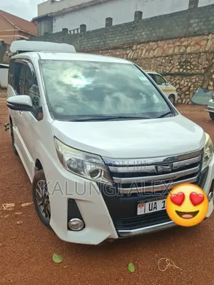 Toyota Noah 2.0 FWD (7 Seater) 2014 White