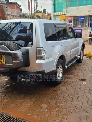 Mitsubishi Pajero 2008 Silver