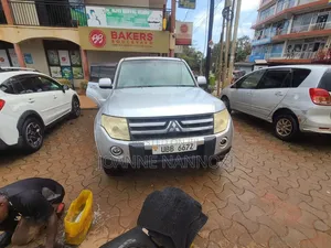Mitsubishi Pajero 2008 Silver