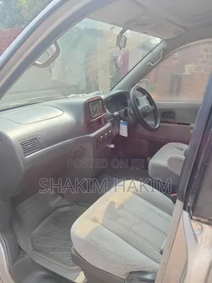 Toyota Noah 2001 Silver